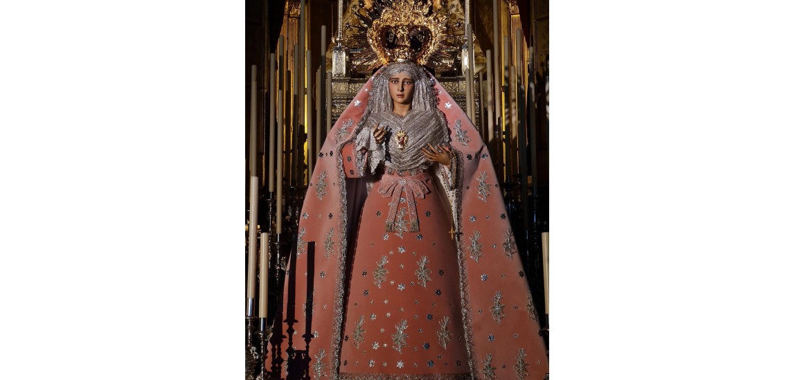 Terno rosa de Madre de Dios de la Misericordia (Jerez de la Fra.)